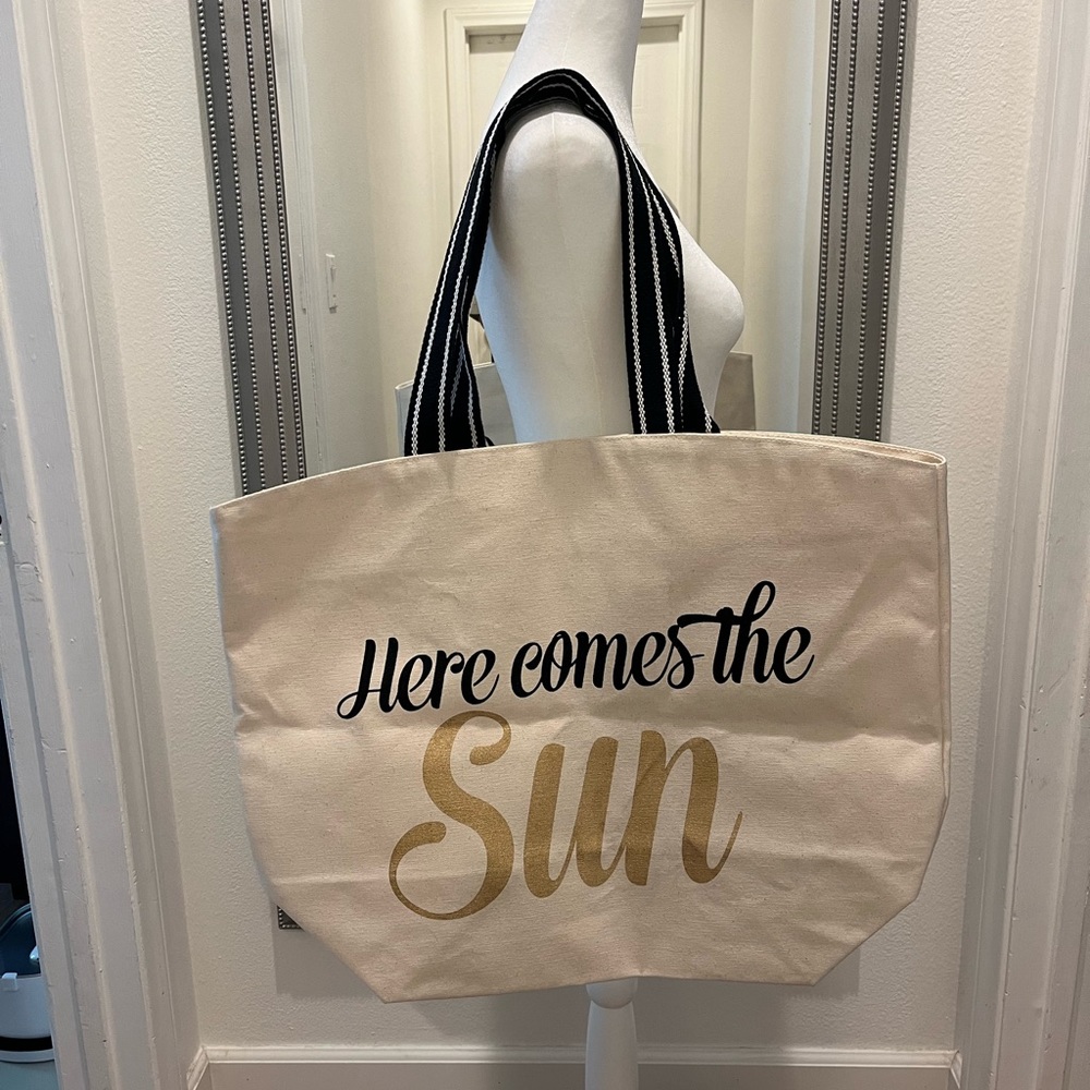 NWOT beach Tote Large